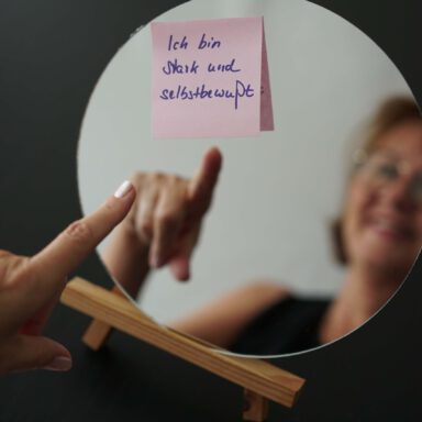 Elke Hanhus-Kurras, Business Trainerin, Psychologische Beraterin, Systemischer Coach, Lebensbalance Elke Hanhus-Kurras, Business Trainerin, Psychologische Beraterin, Systemischer Coach, Lebensbalance